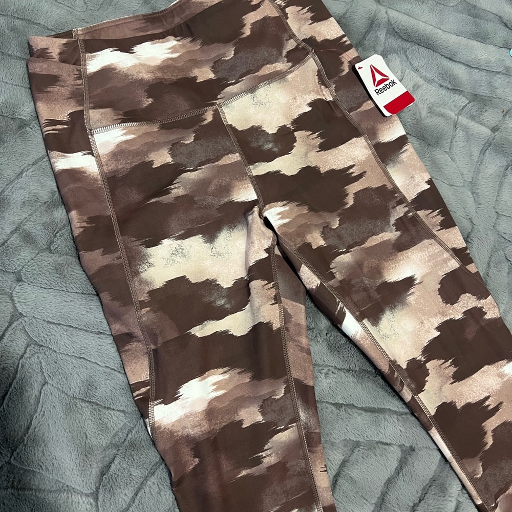 Reebok Brown Camouflage Leggings Sleek Design